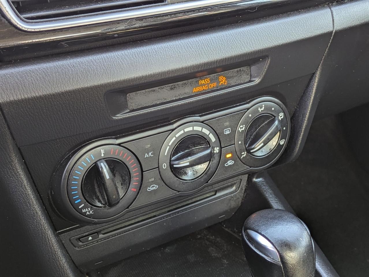 Mazda MAZDA3 i Sport AT 4-Door 2014