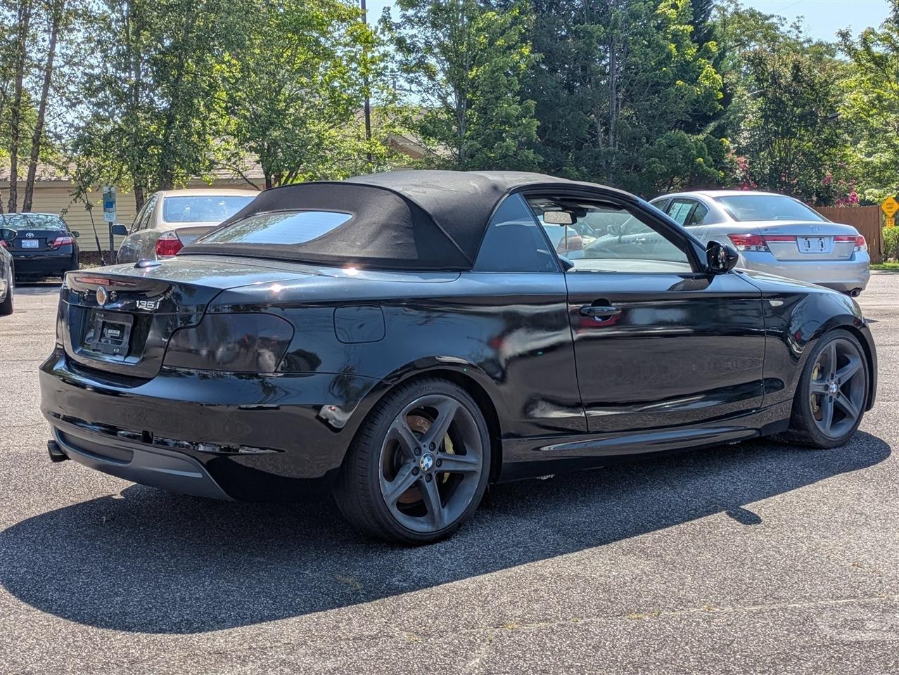 BMW 1-Series 135i Convertible 2011