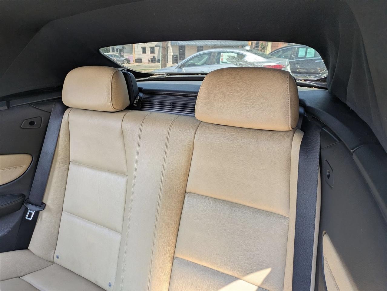 BMW 1-Series 135i Convertible 2011