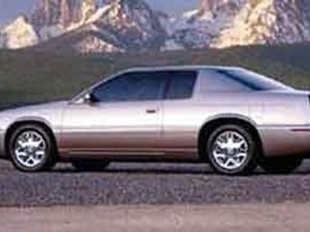Red (Crimson Pearl) 2000 Cadillac Eldorado Coupe Front-Wheel Drive Automatic