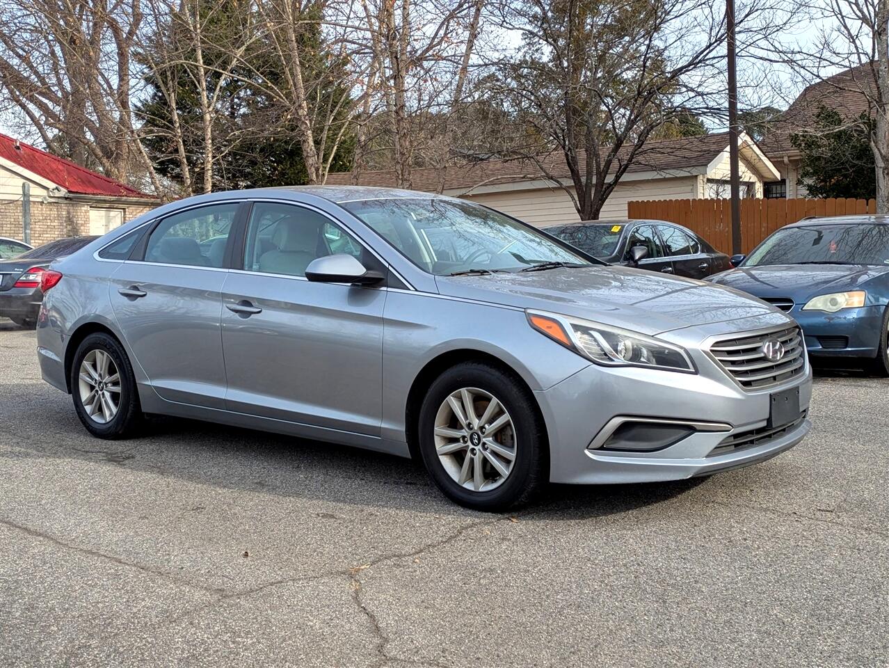 2017 Hyundai Sonata SE's photo