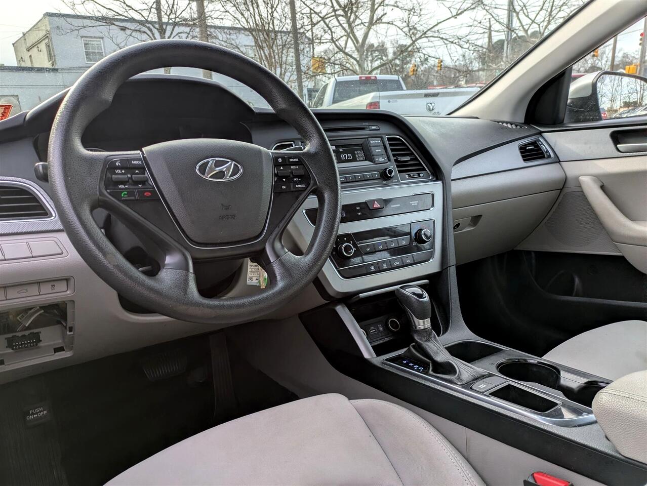 Hyundai Sonata SE 2017