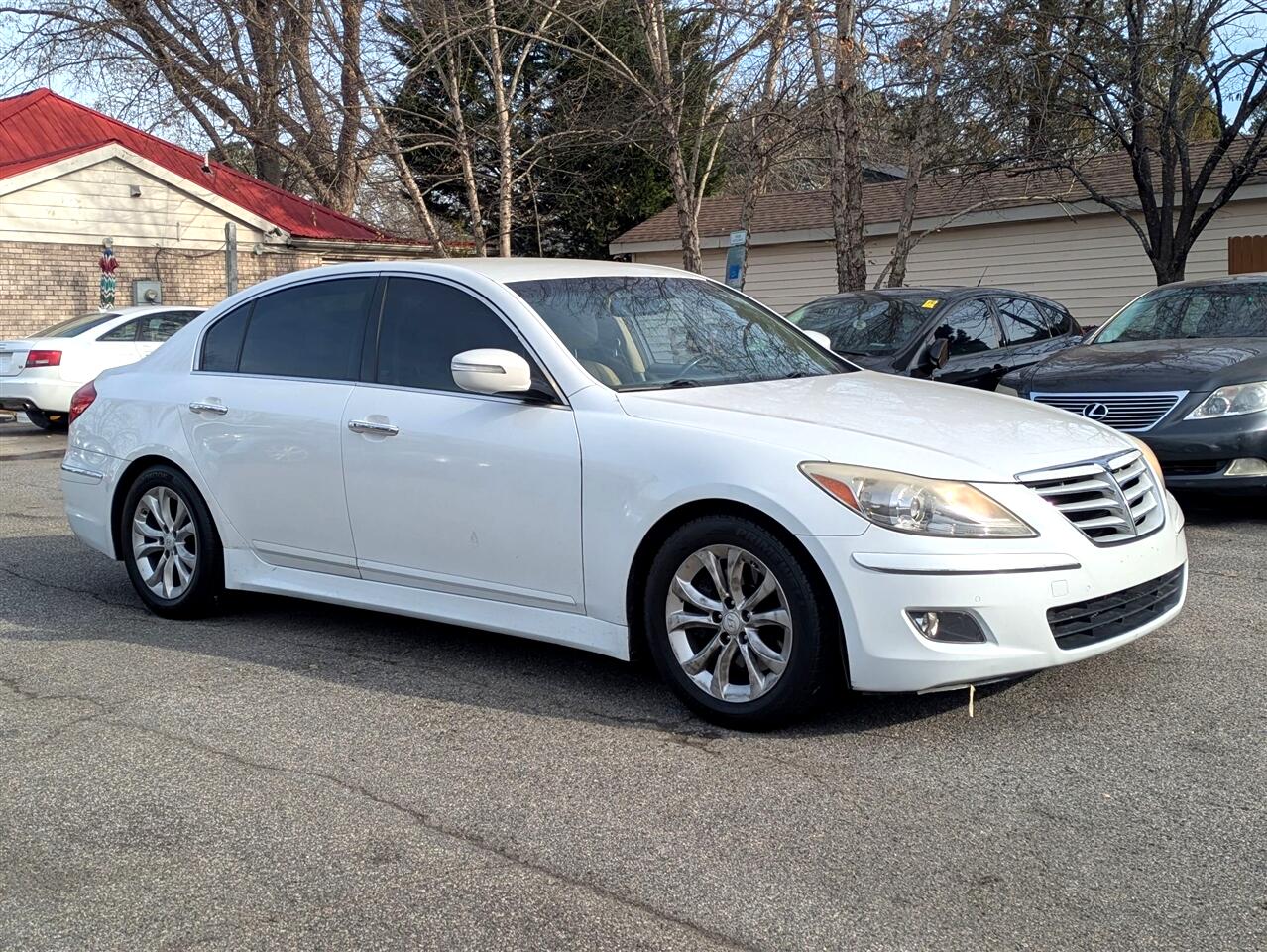 2013 Hyundai Genesis 3.8's photo