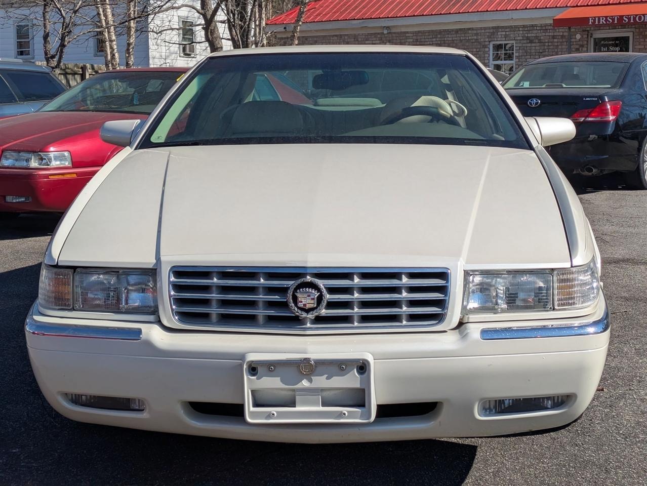 Cadillac Eldorado Base 1999