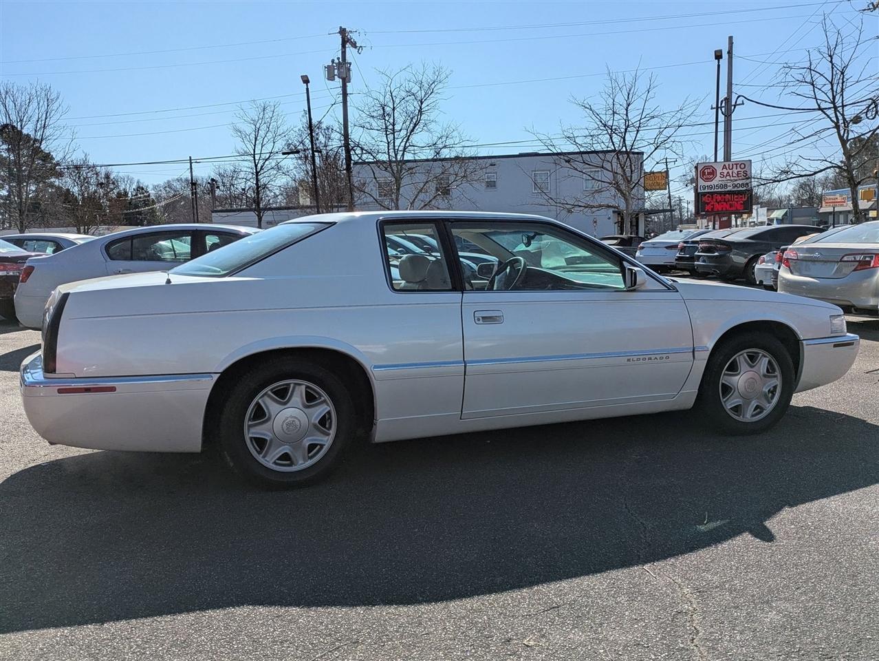 Cadillac Eldorado Base 1999