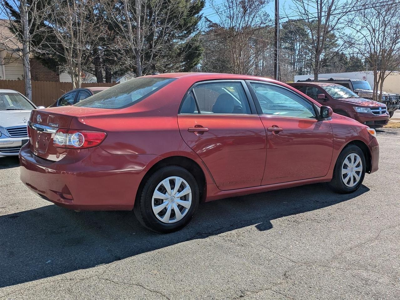 Toyota Corolla S 5-Speed MT 2011