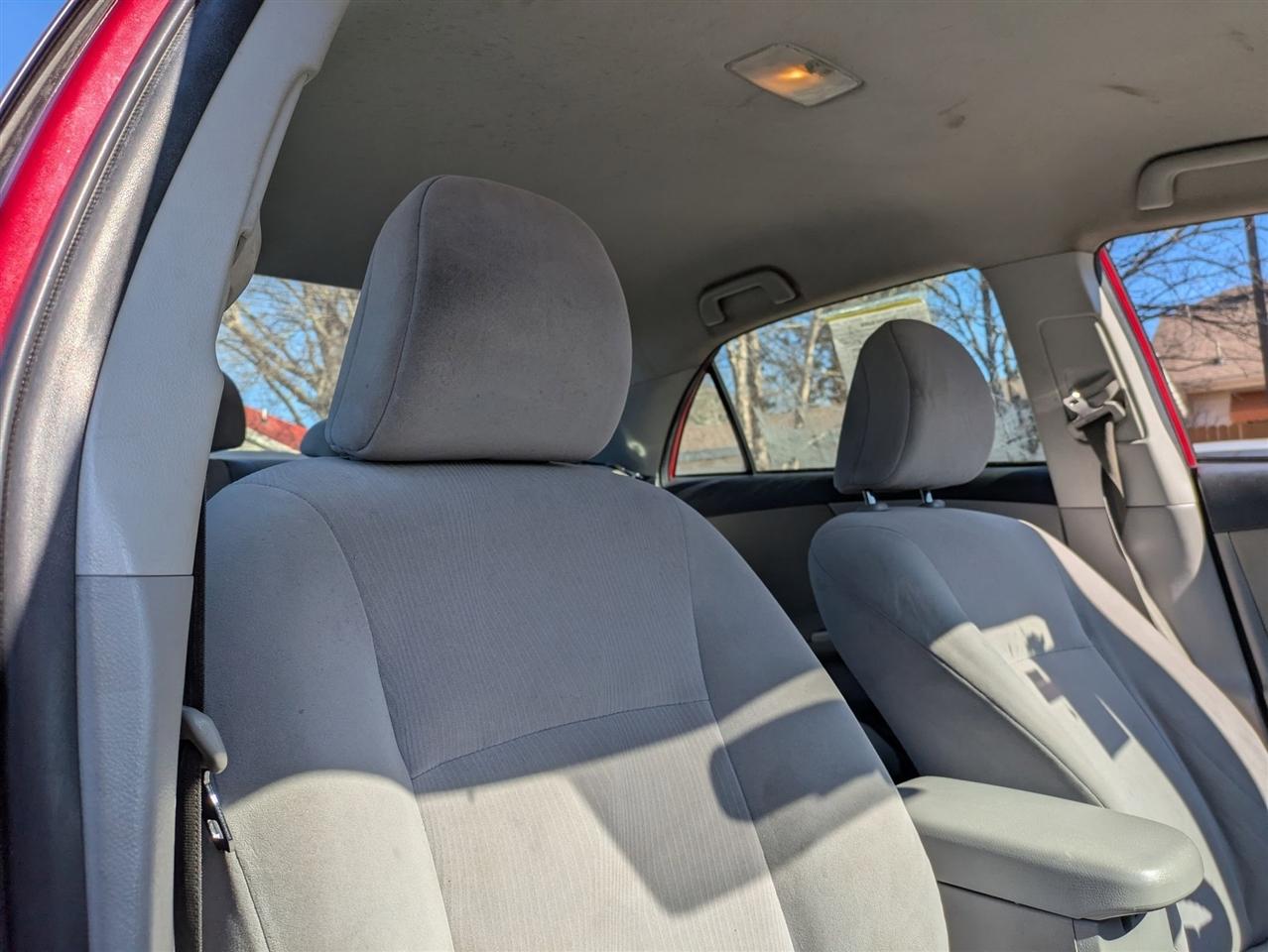 Toyota Corolla S 5-Speed MT 2011