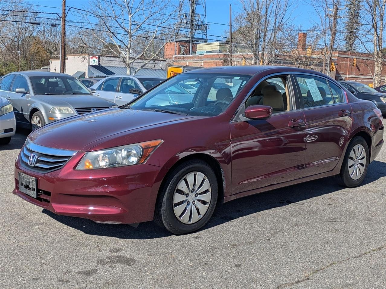 Honda Accord LX sedan AT 2011