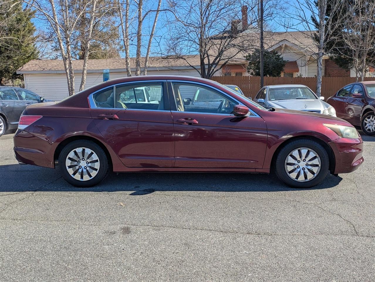 Honda Accord LX sedan AT 2011