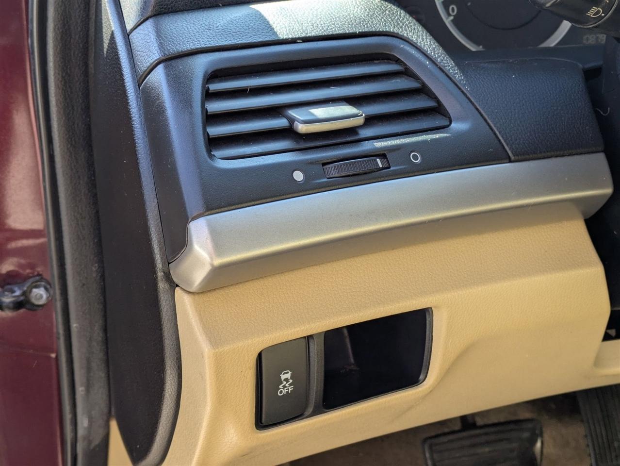 Honda Accord LX sedan AT 2011