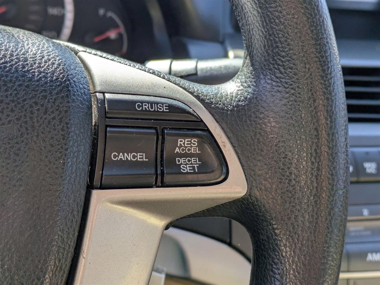 Honda Accord LX sedan AT 2011