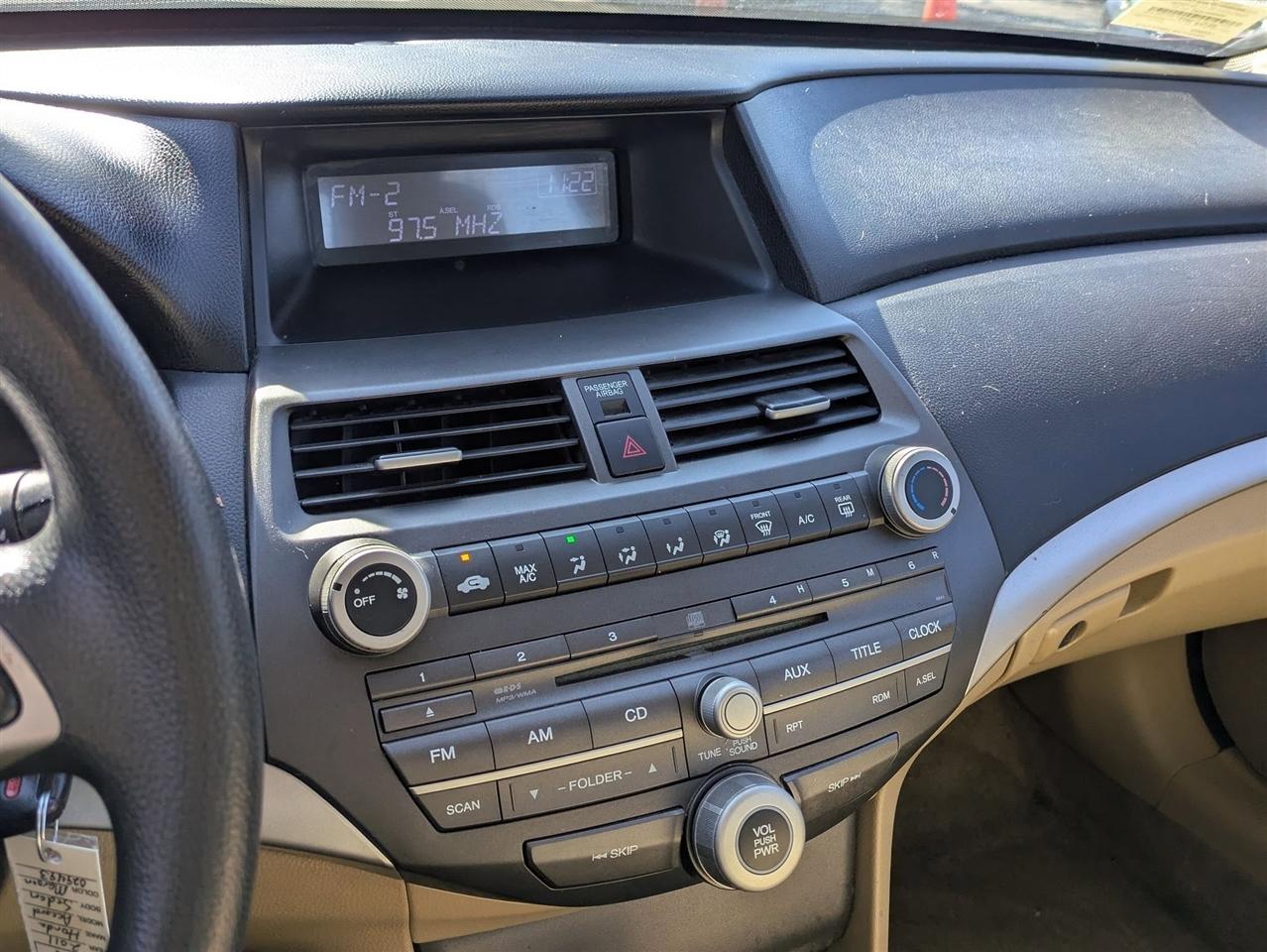 Honda Accord LX sedan AT 2011