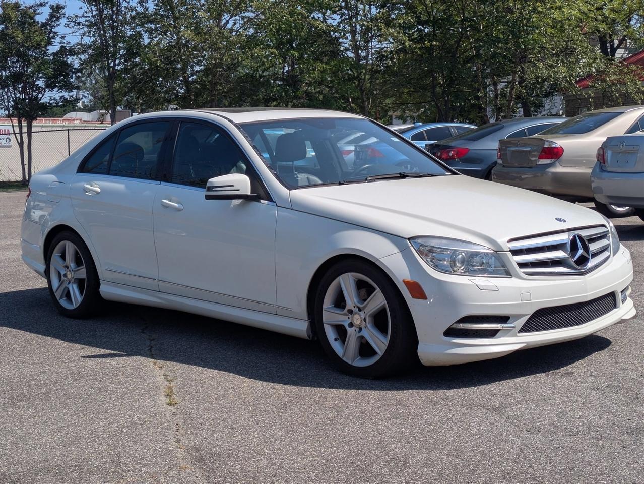 2011 Mercedes-Benz C-Class C300 Luxury 4MATIC's photo