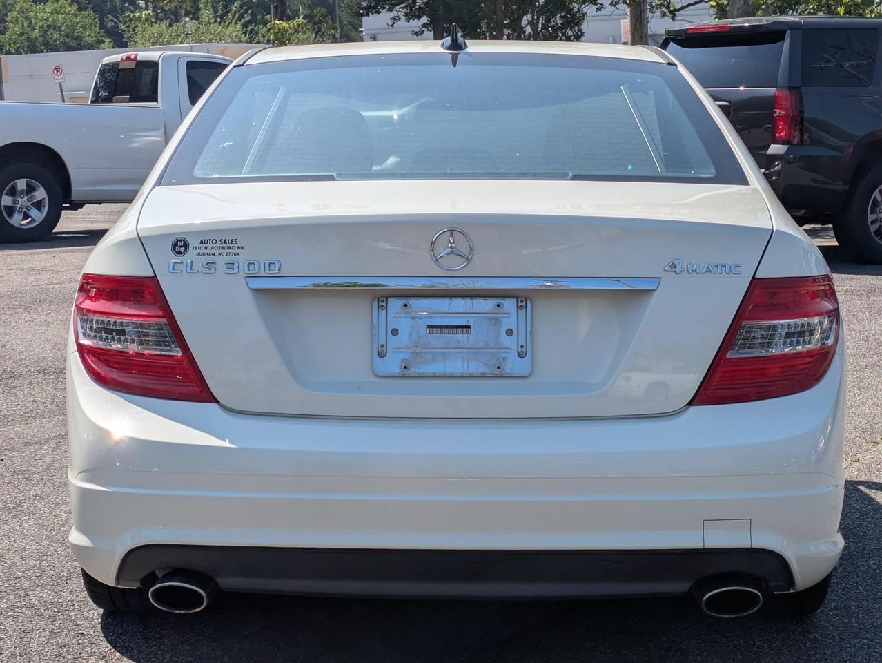 Mercedes-Benz C-Class C300 4MATIC Luxury Sedan 2011