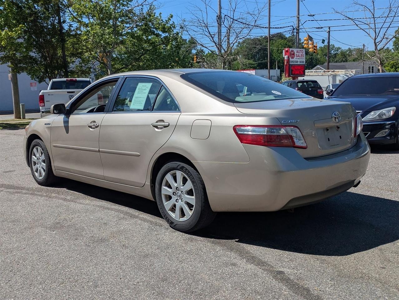 Toyota Camry Hybrid Sedan 2009