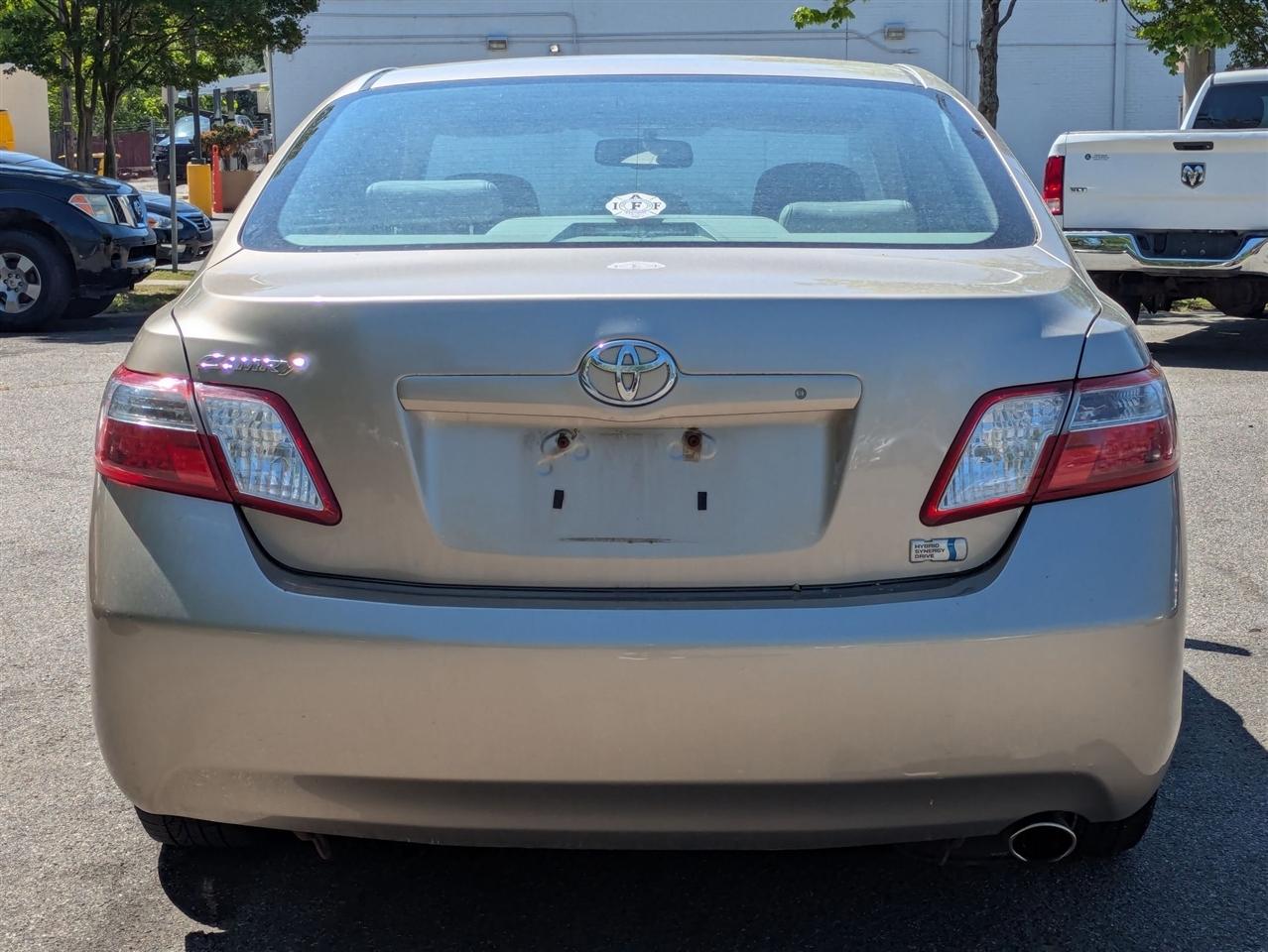 Toyota Camry Hybrid Sedan 2009