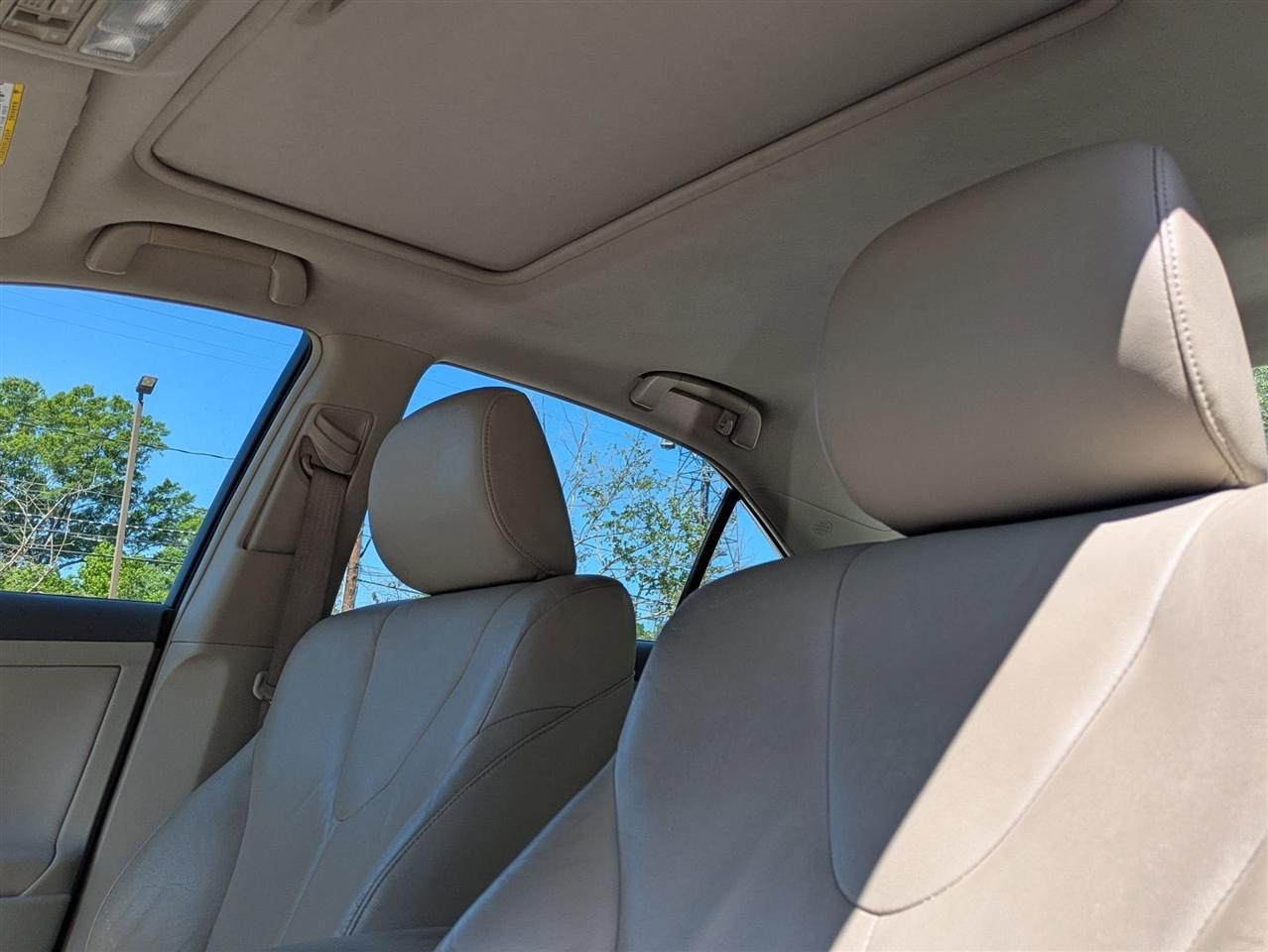 Toyota Camry Hybrid Sedan 2009