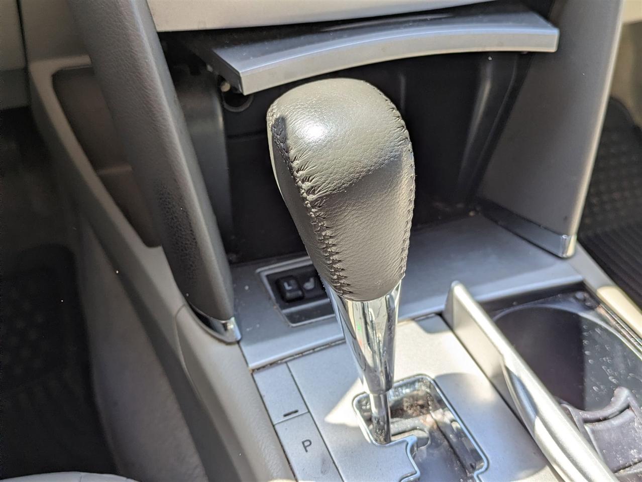 Toyota Camry Hybrid Sedan 2009