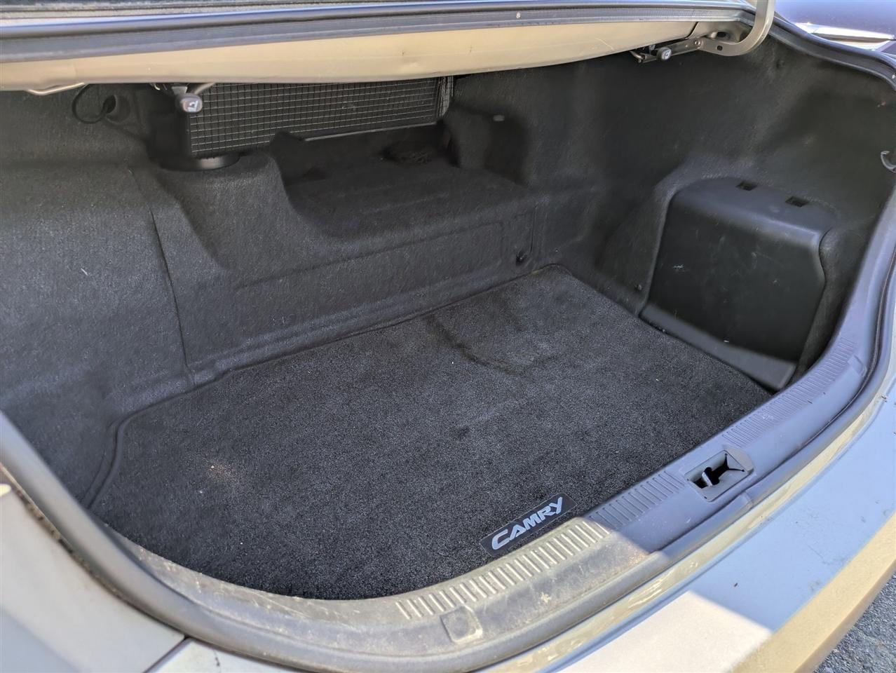 Toyota Camry Hybrid Sedan 2009