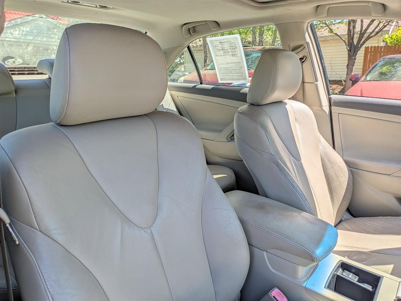 Toyota Camry Hybrid Sedan 2009