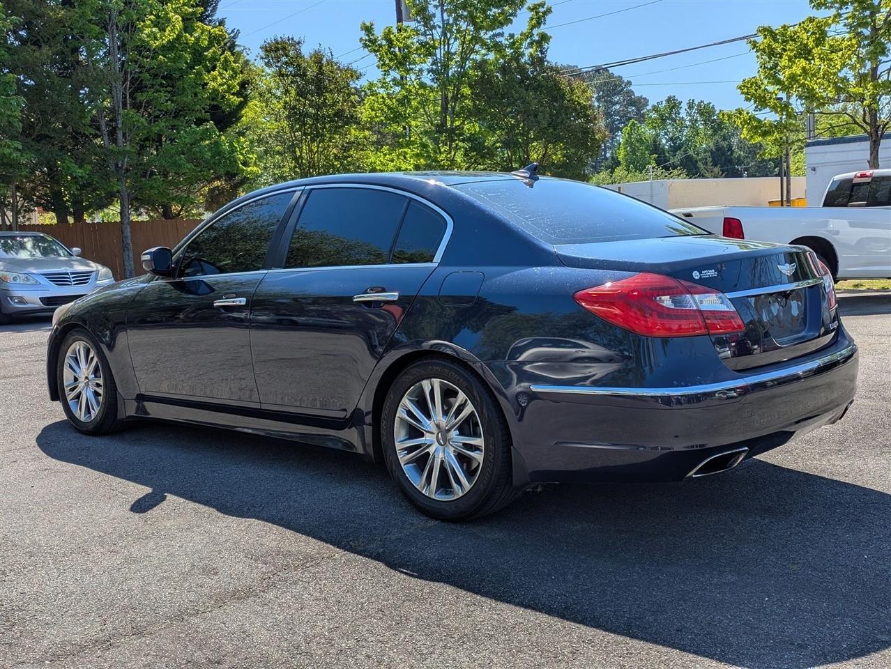 Hyundai Genesis 3.8L 2012