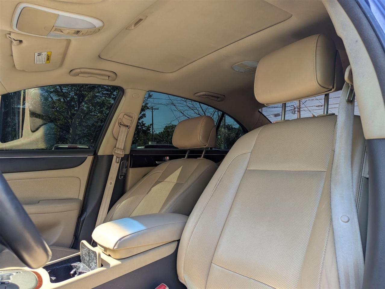 Hyundai Genesis 3.8L 2012