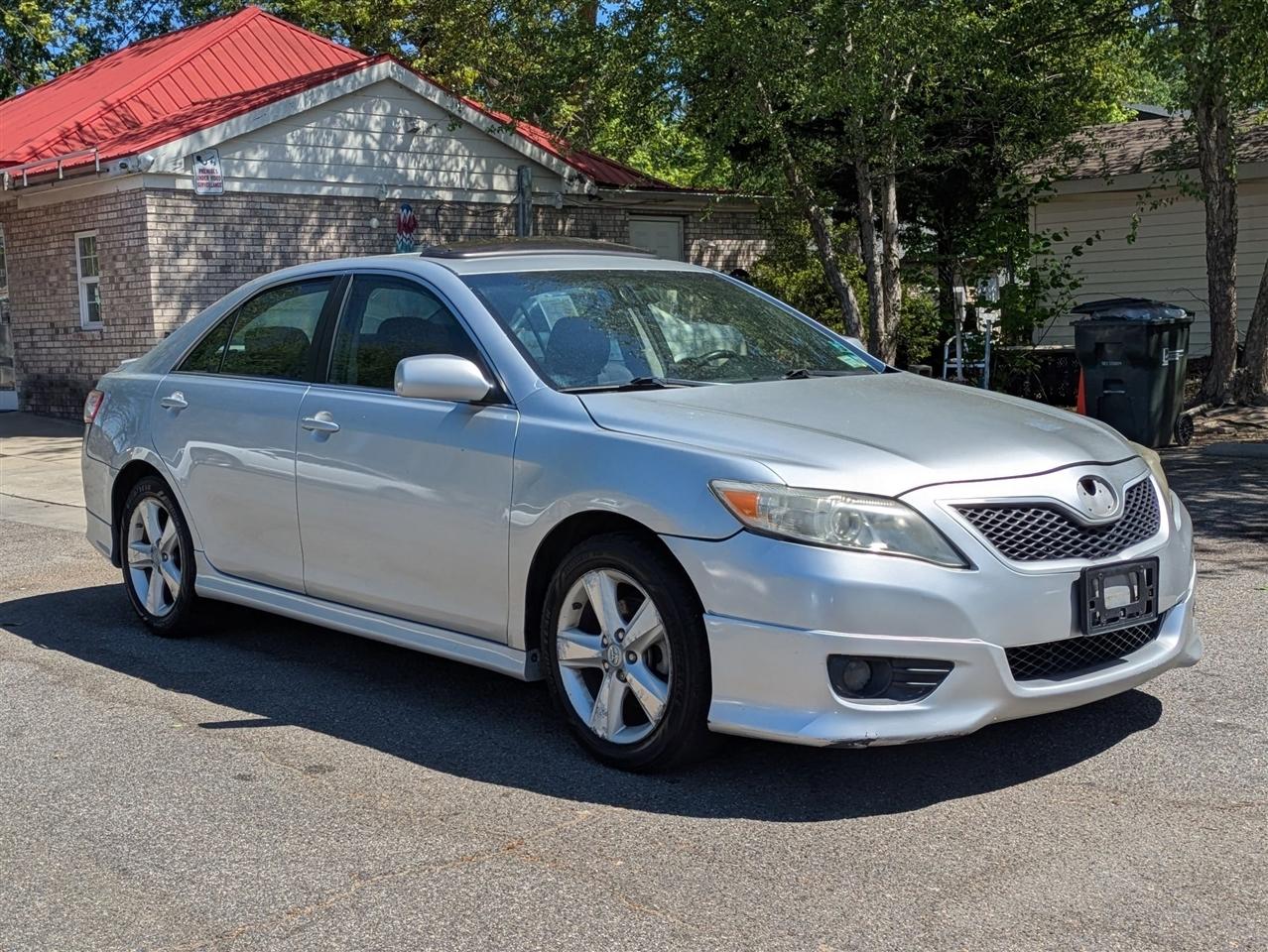 Toyota Camry Base 6-Spd AT 2011