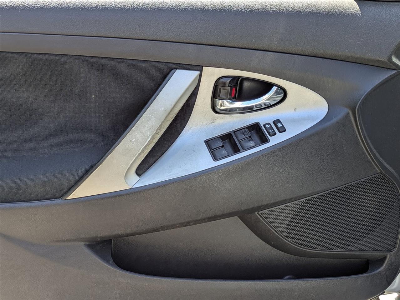 Toyota Camry Base 6-Spd AT 2011