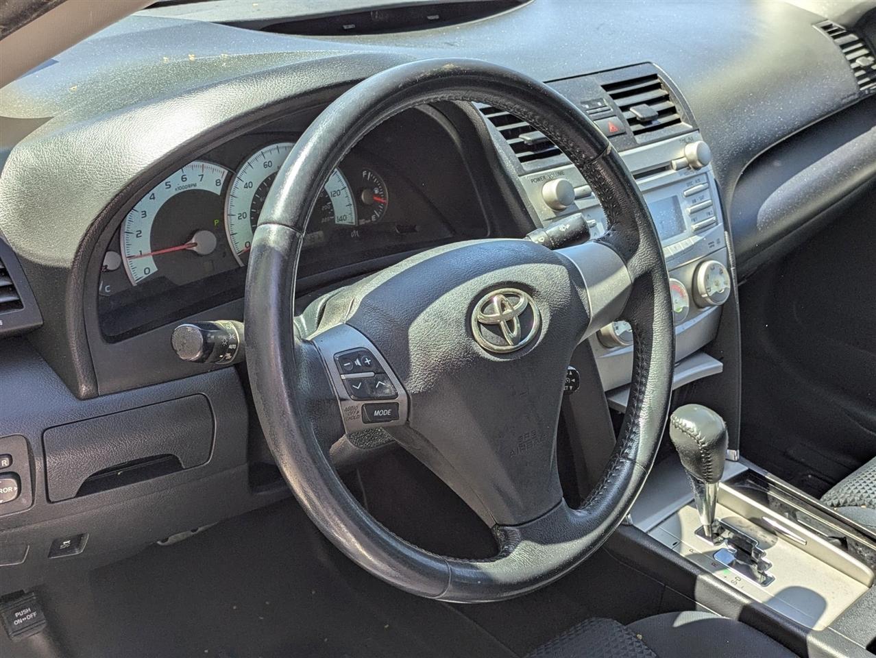 Toyota Camry Base 6-Spd AT 2011