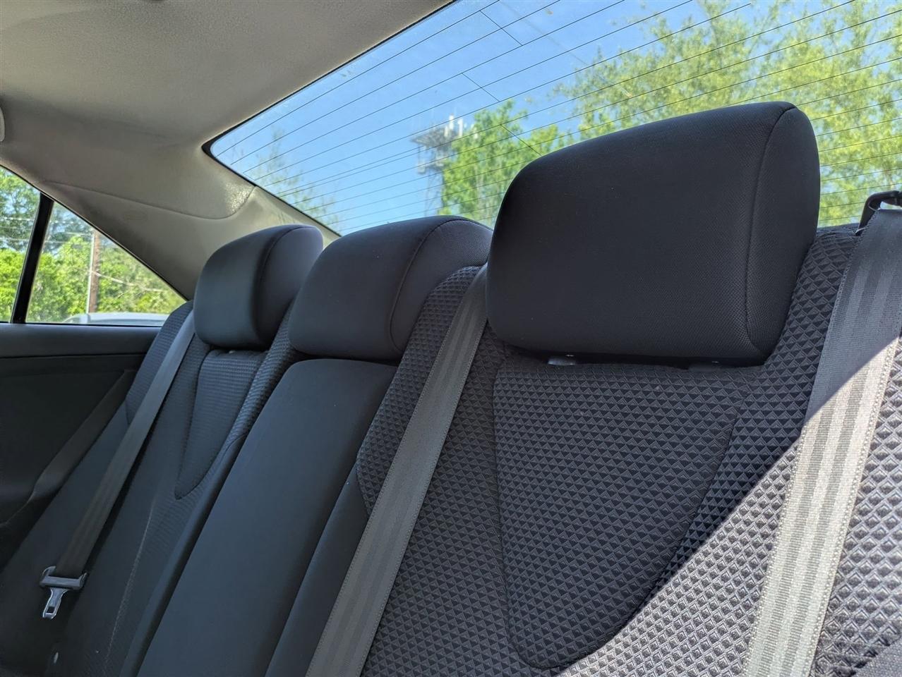 Toyota Camry Base 6-Spd AT 2011