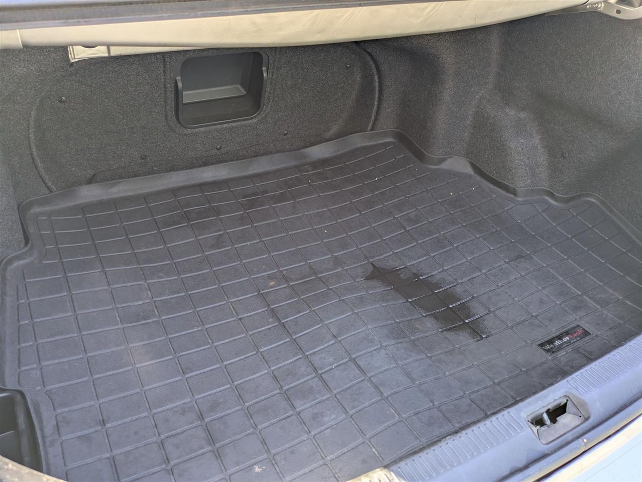 Toyota Camry Base 6-Spd AT 2011