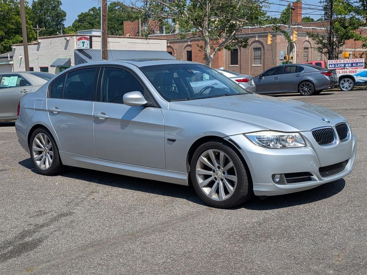 2009 BMW 3 Series 328i Sedan's photo