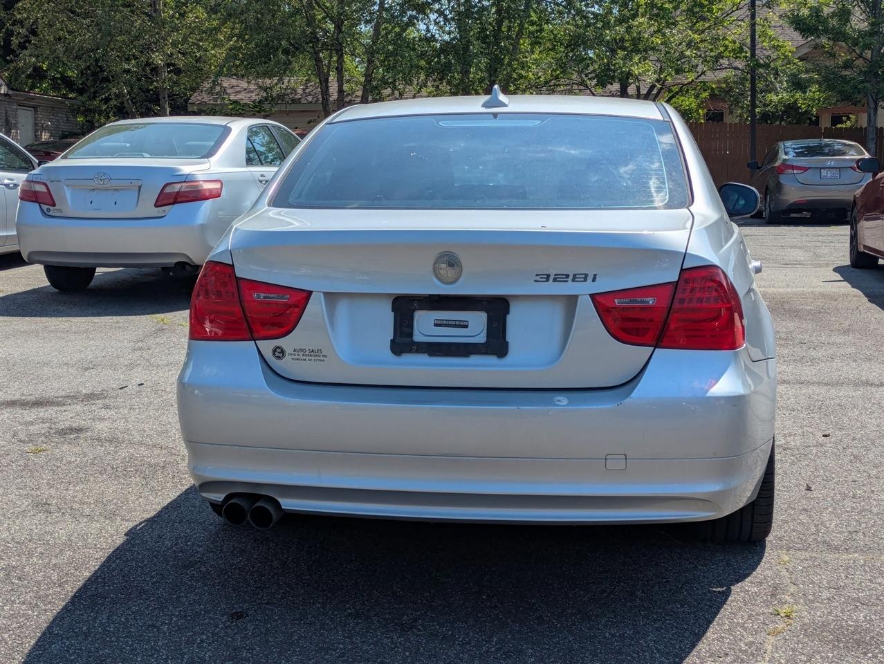 BMW 3-Series 328i 2009