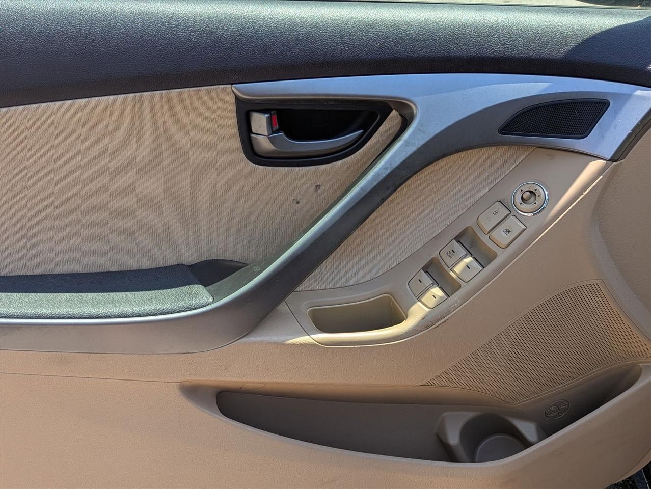 Hyundai Elantra Limited 2013