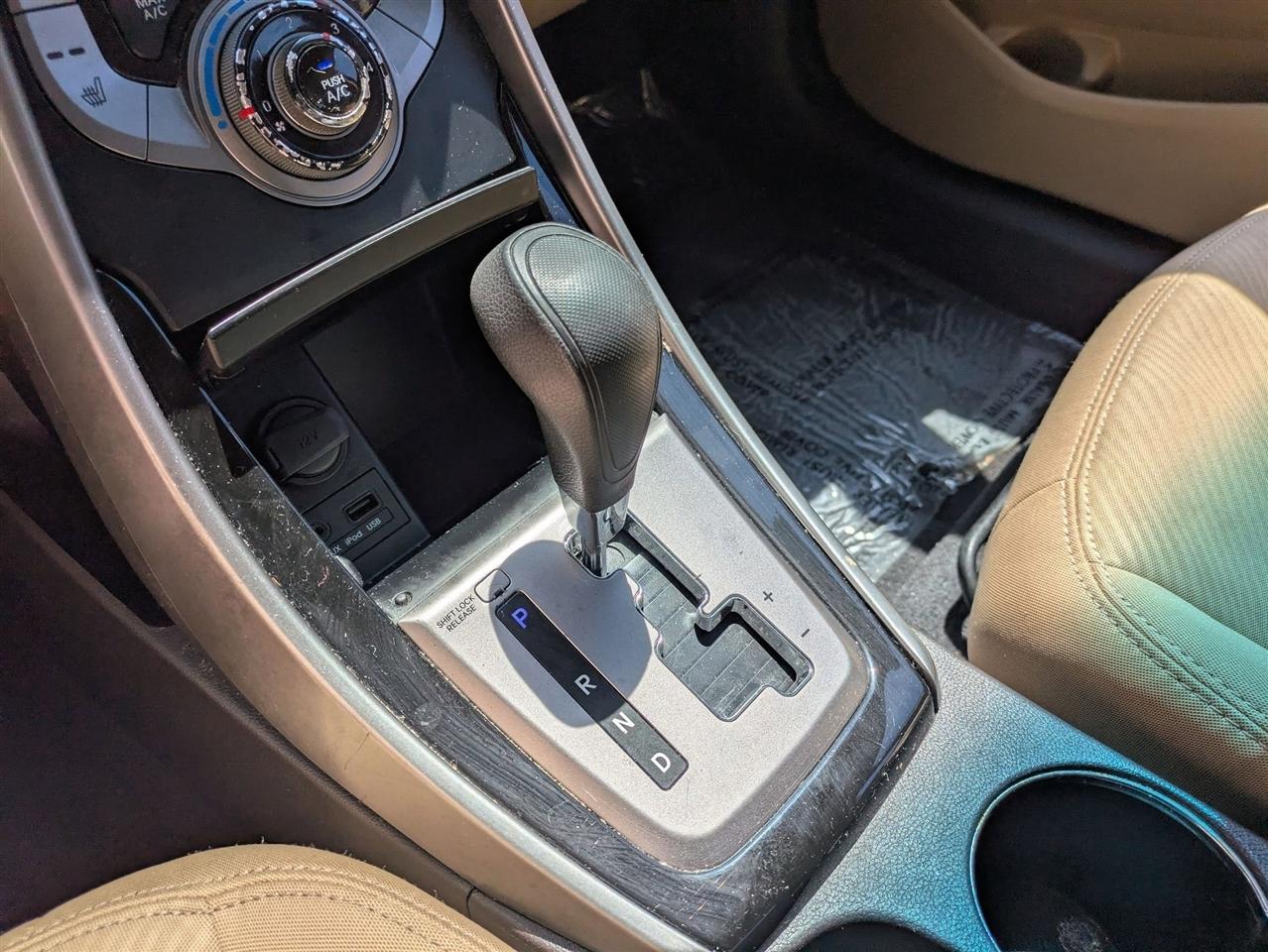 Hyundai Elantra Limited 2013