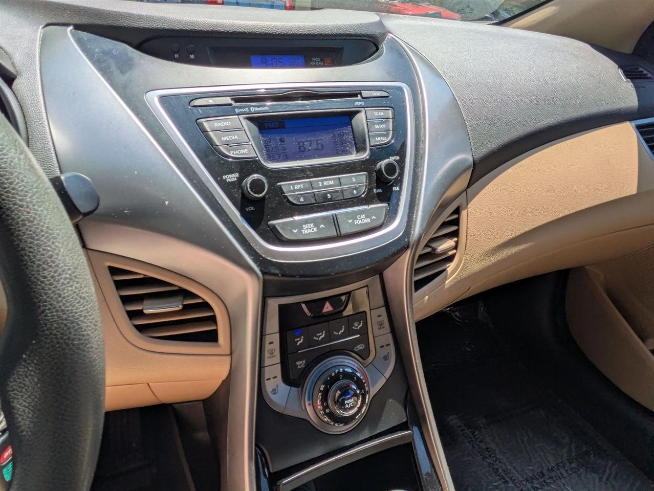 Hyundai Elantra Limited 2013