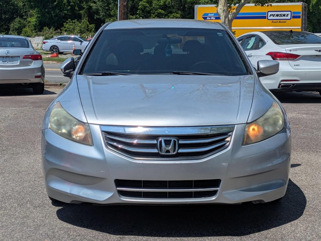 Honda Accord LX-P Sedan AT 2011