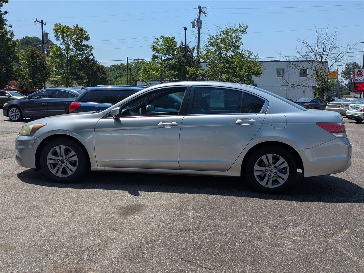 Honda Accord LX-P Sedan AT 2011