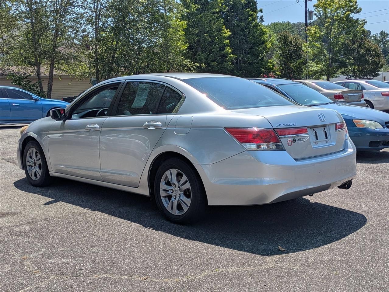 Honda Accord LX-P Sedan AT 2011