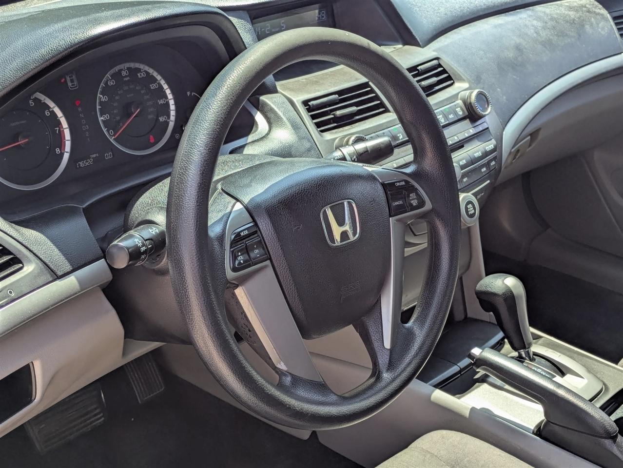 Honda Accord LX-P Sedan AT 2011