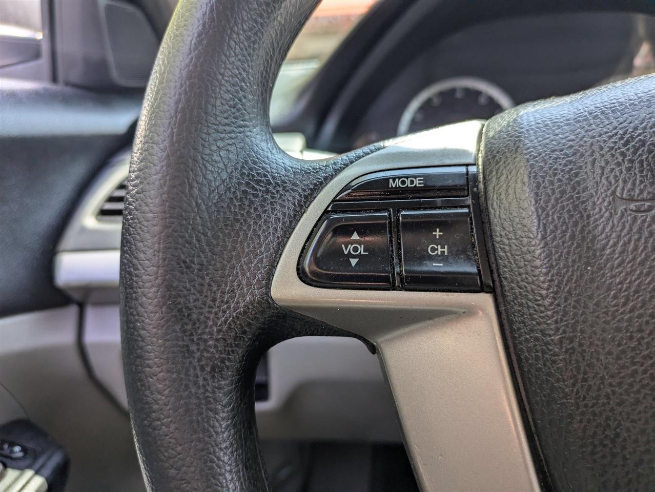 Honda Accord LX-P Sedan AT 2011