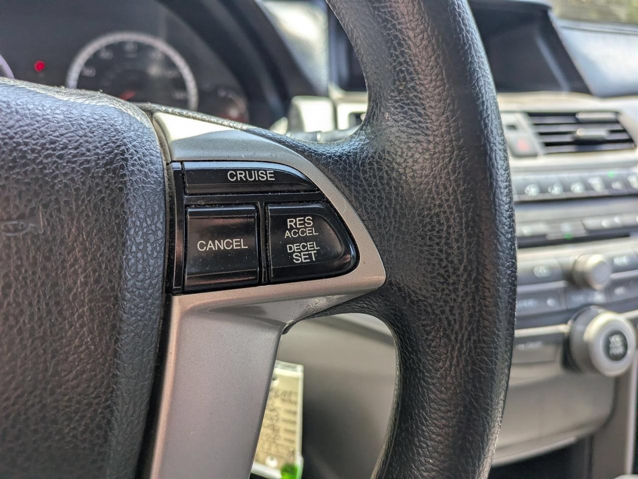 Honda Accord LX-P Sedan AT 2011