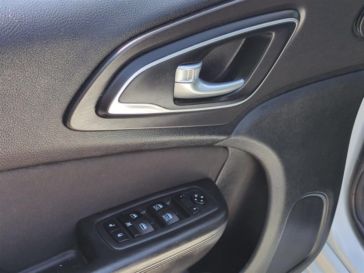 Chrysler 200 Limited 2015