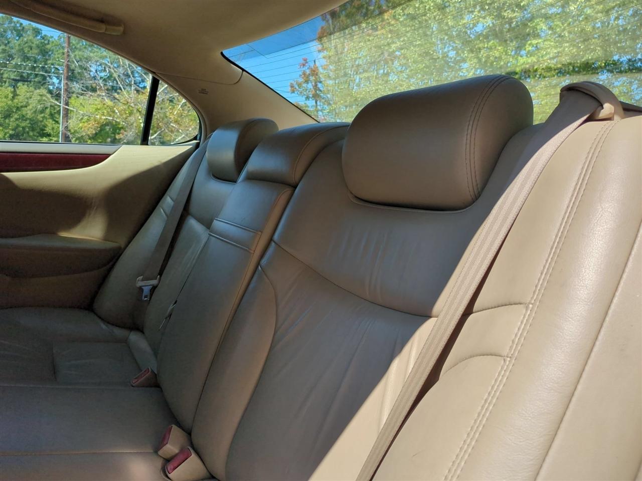 Lexus ES 330 Sedan 2004