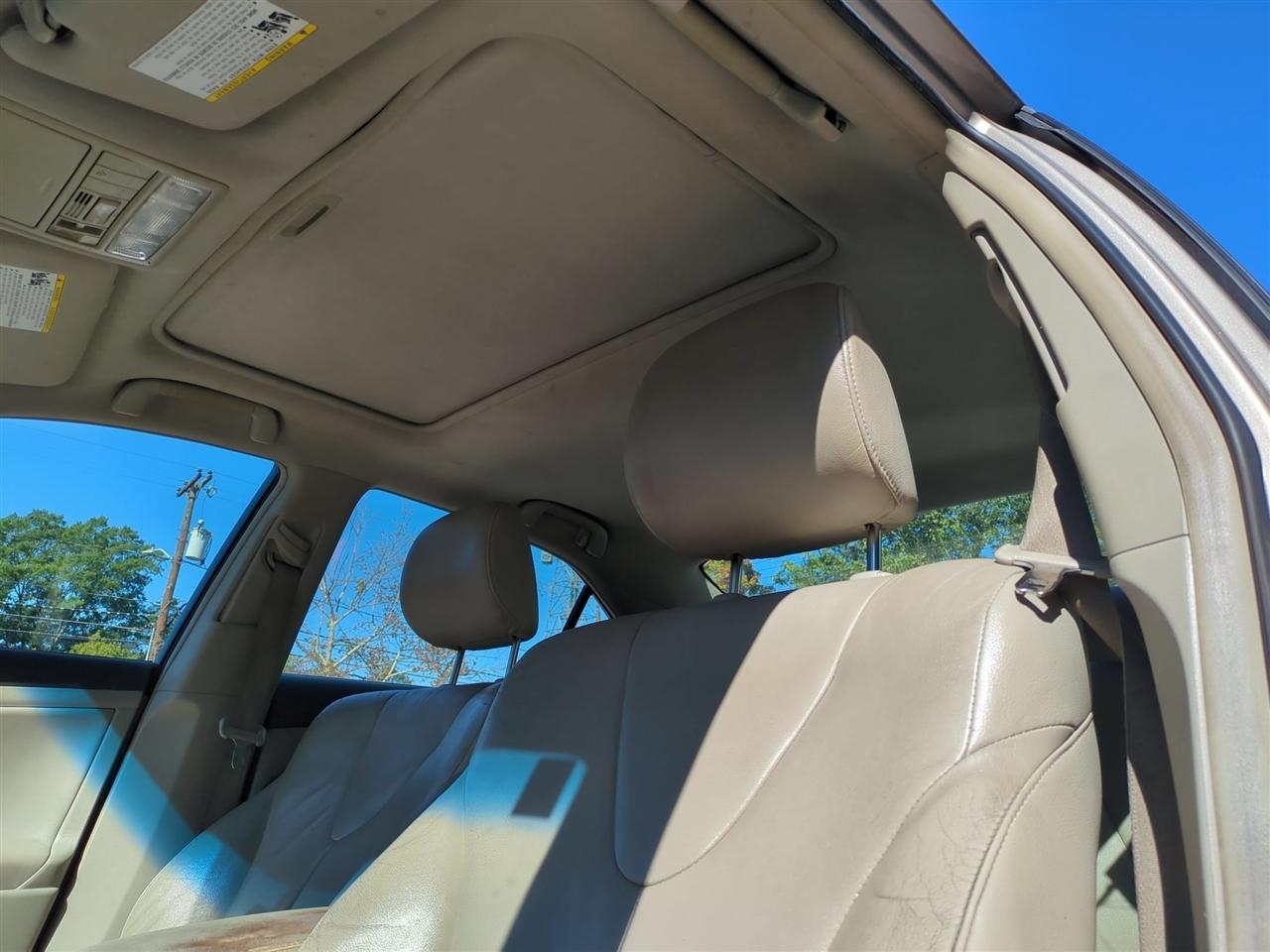 Toyota Camry Hybrid Sedan 2009
