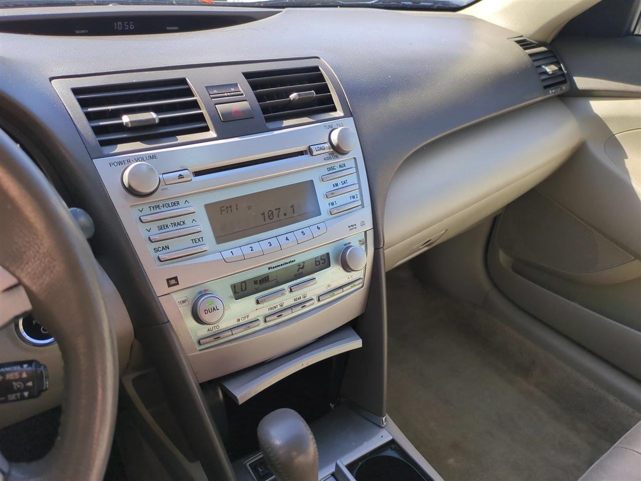 Toyota Camry Hybrid Sedan 2009