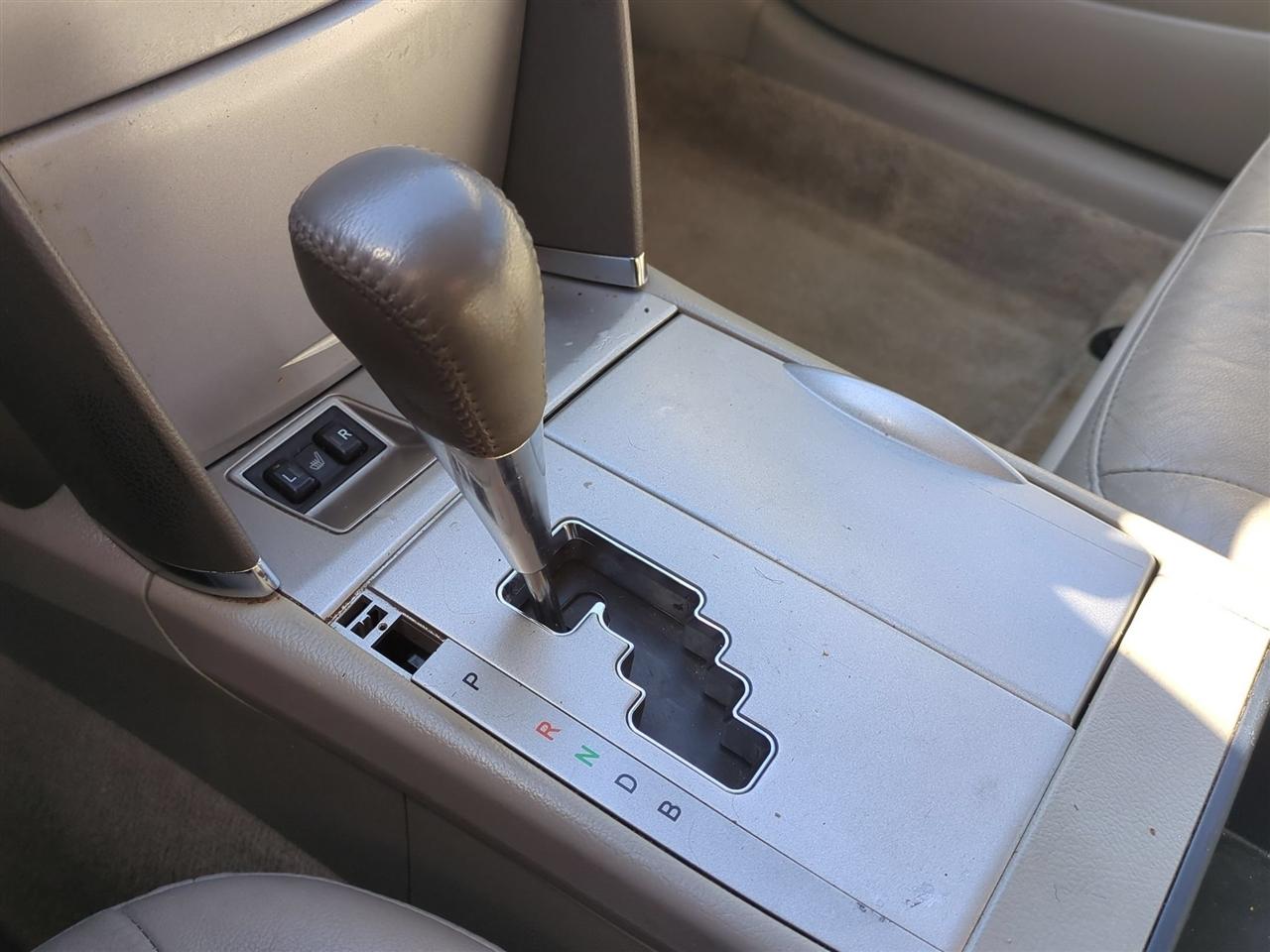 Toyota Camry Hybrid Sedan 2009