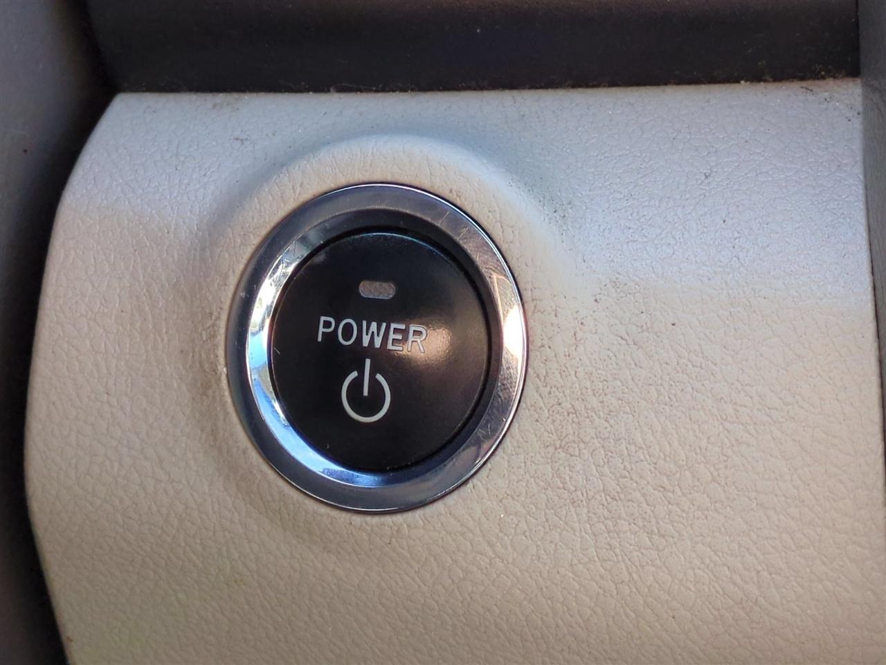 Toyota Camry Hybrid Sedan 2009