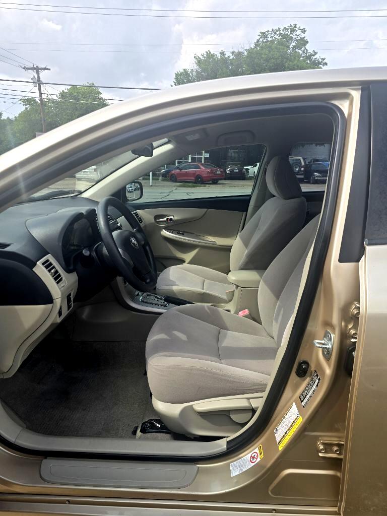Toyota Corolla  2011