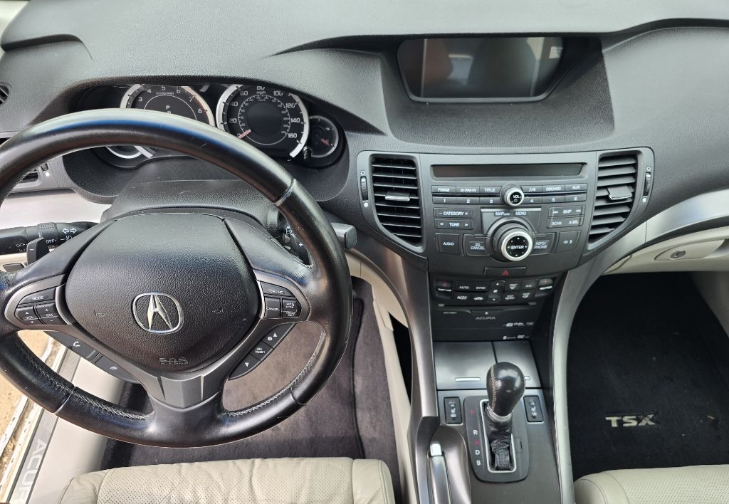 Acura TSX  2011